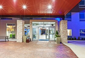 Holiday Inn Express & Suites Tulsa West - Sand Springs