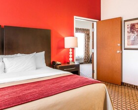 Spark by Hilton Shawnee