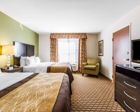 Spark by Hilton Shawnee