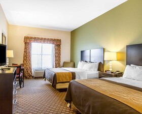 Spark by Hilton Shawnee