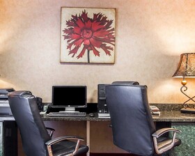 Spark by Hilton Shawnee