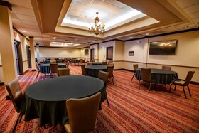 Best Western Plus Cimarron Hotel & Suites