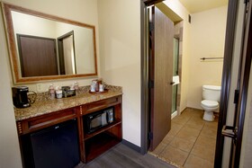 Best Western Plus Cimarron Hotel & Suites
