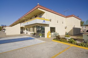OYO Hotel Tulsa International Airport