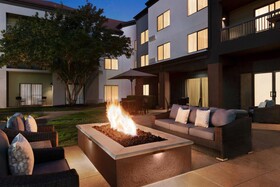 Courtyard Tulsa Central