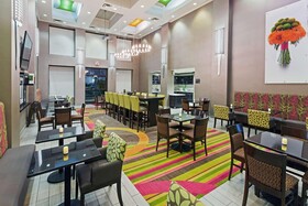 Hampton Inn & Suites Tulsa-Woodland Hills 71st-Memorial