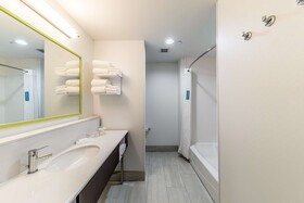 Hampton Inn & Suites Tulsa-Woodland Hills 71st-Memorial
