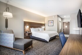 Holiday Inn Express & Suites East Tulsa - Catoosa