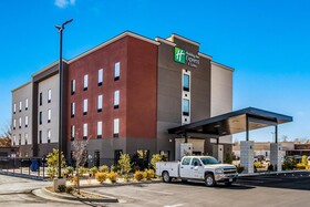 Holiday Inn Express & Suites East Tulsa - Catoosa