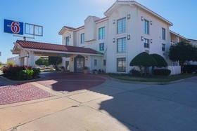 Eagle Suites Extended Stay Hotel, Tulsa - Hilti Park