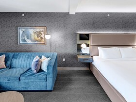 Tulsa Club Hotel Curio Collection by Hilton