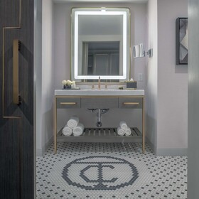 Tulsa Club Hotel Curio Collection by Hilton