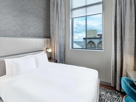 Tulsa Club Hotel Curio Collection by Hilton