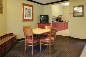 Americas Best Value Inn & Suites Yukon Oklahoma City