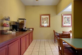 Americas Best Value Inn & Suites Yukon Oklahoma City