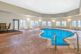 La Quinta Inn & Suites by Wyndham Oklahoma City -Yukon