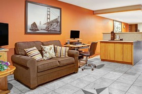 Super 8 by Wyndham Albany