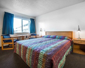 Rodeway Inn & Suites