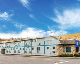 Rodeway Inn & Suites