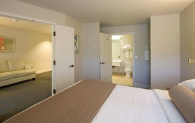Ashland Hills Hotel & Suites