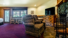 Callahan's Lodge and Restaurant