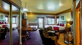 Callahan's Lodge and Restaurant