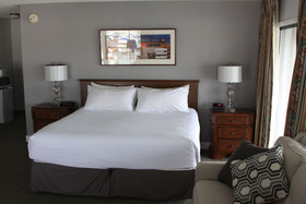 Astoria Riverwalk Inn