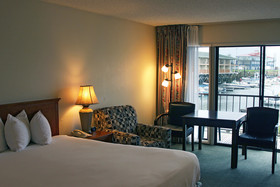 Astoria Riverwalk Inn