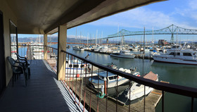 Astoria Riverwalk Inn