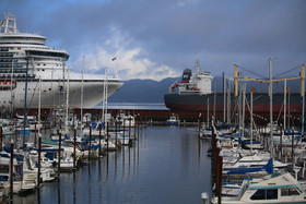 Astoria Riverwalk Inn