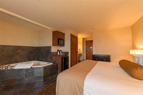 Lloyd Hotel Astoria Bayfront, Ascend Hotel Collection