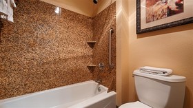 Lloyd Hotel Astoria Bayfront, Ascend Hotel Collection