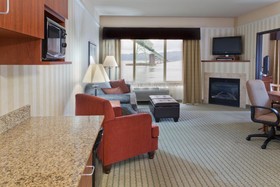 Holiday Inn Express Hotel & Suites Astoria