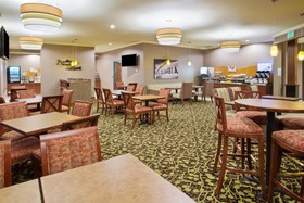 Holiday Inn Express Hotel & Suites Astoria