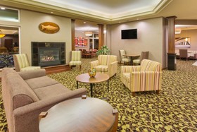Holiday Inn Express Hotel & Suites Astoria