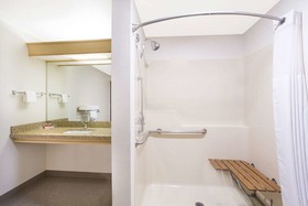 Super 8 by Wyndham Baker City