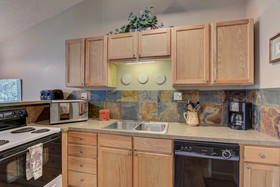 Abbot Condominiums by Village Properties at Sunriver