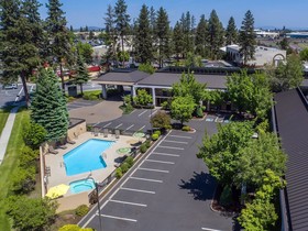 Red Lion Inn & Suites Deschutes River Bend