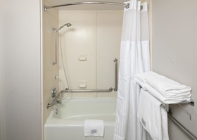 Red Lion Inn & Suites Deschutes River Bend