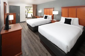 Red Lion Inn & Suites Deschutes River Bend