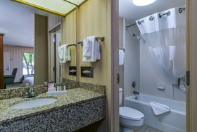 Red Lion Inn & Suites Deschutes River Bend