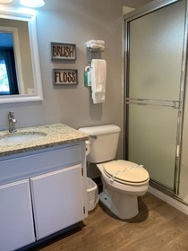 Bend Riverside Motel Suites