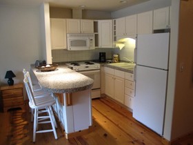 Bend Riverside Motel Suites