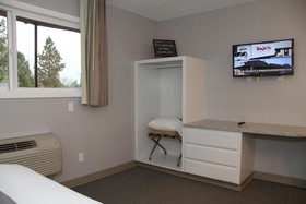 Bend Riverside Motel Suites