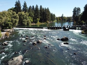 Bend Riverside Motel Suites