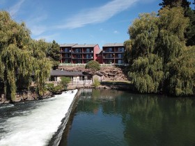 Bend Riverside Motel Suites