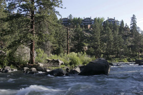 Mount Bachelor Village Resort