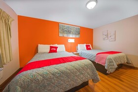 Royal Gateway Motel by OYO