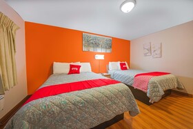 Royal Gateway Motel by OYO