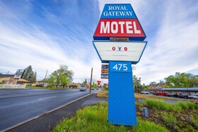 Royal Gateway Motel by OYO